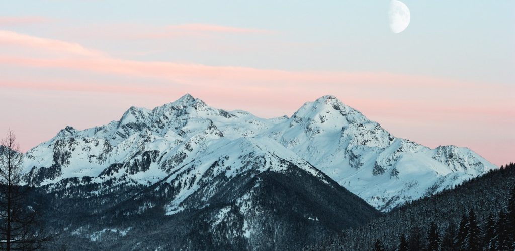 snowy mountain 1287145.jpg